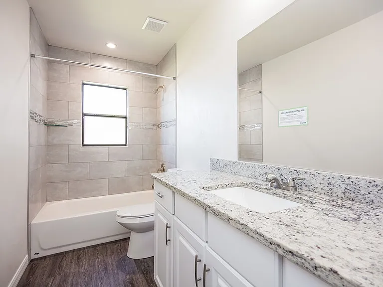1009 Nicholas Pkwy W — Photo 7