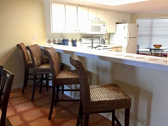 3rd image of 406 Padre Blvd