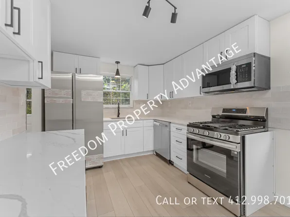 1010 1st St, Trafford, PA 15085