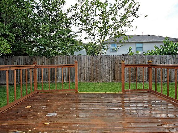 3rd image of 1822 Grove Court Dr