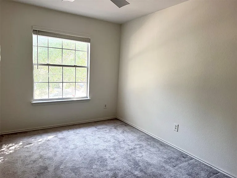 11715 Raymond C Ewry Ln — Photo 25