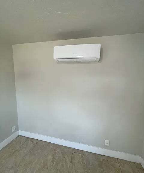 Mini split for cooling and heating