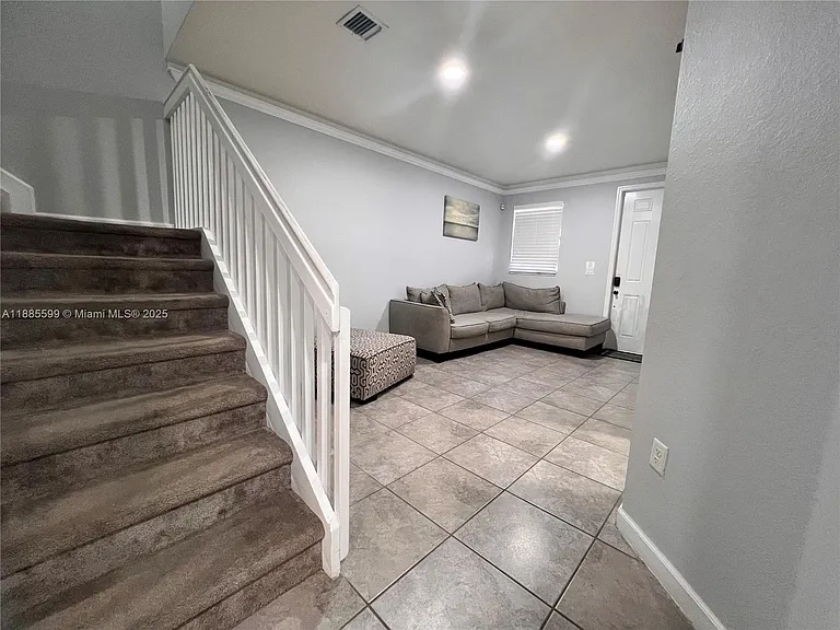 159 SE 34th Ave — Photo 20