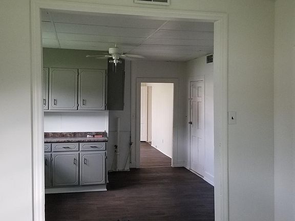 4th image of 1718 Marion Ave