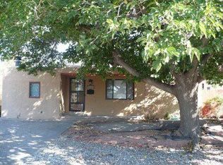940 Palomas Dr SE, Albuquerque, NM 87108