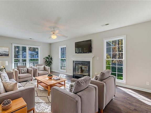 3rd image of 2516 Glen Meadow Dr