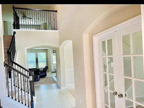 2nd image of 2581 Wood Park Blvd