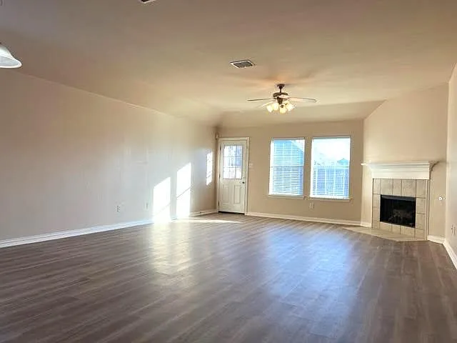 8405 Shasta Dr — Photo 11
