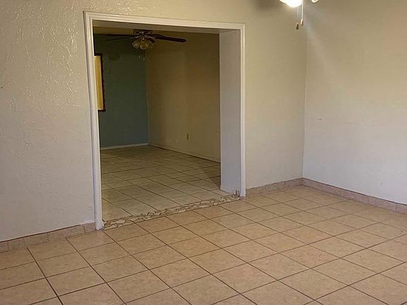 2nd image of 2921 E San Antonio Ave