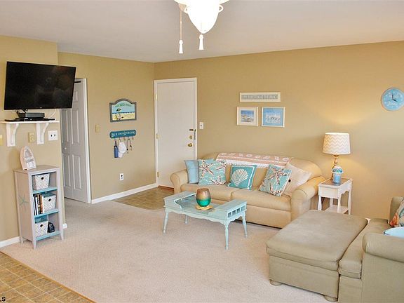 5th image of 1824 West Ave APT 4