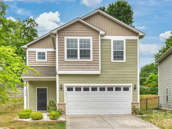 1530 Starmount Cove Ln, Charlotte, NC 28210