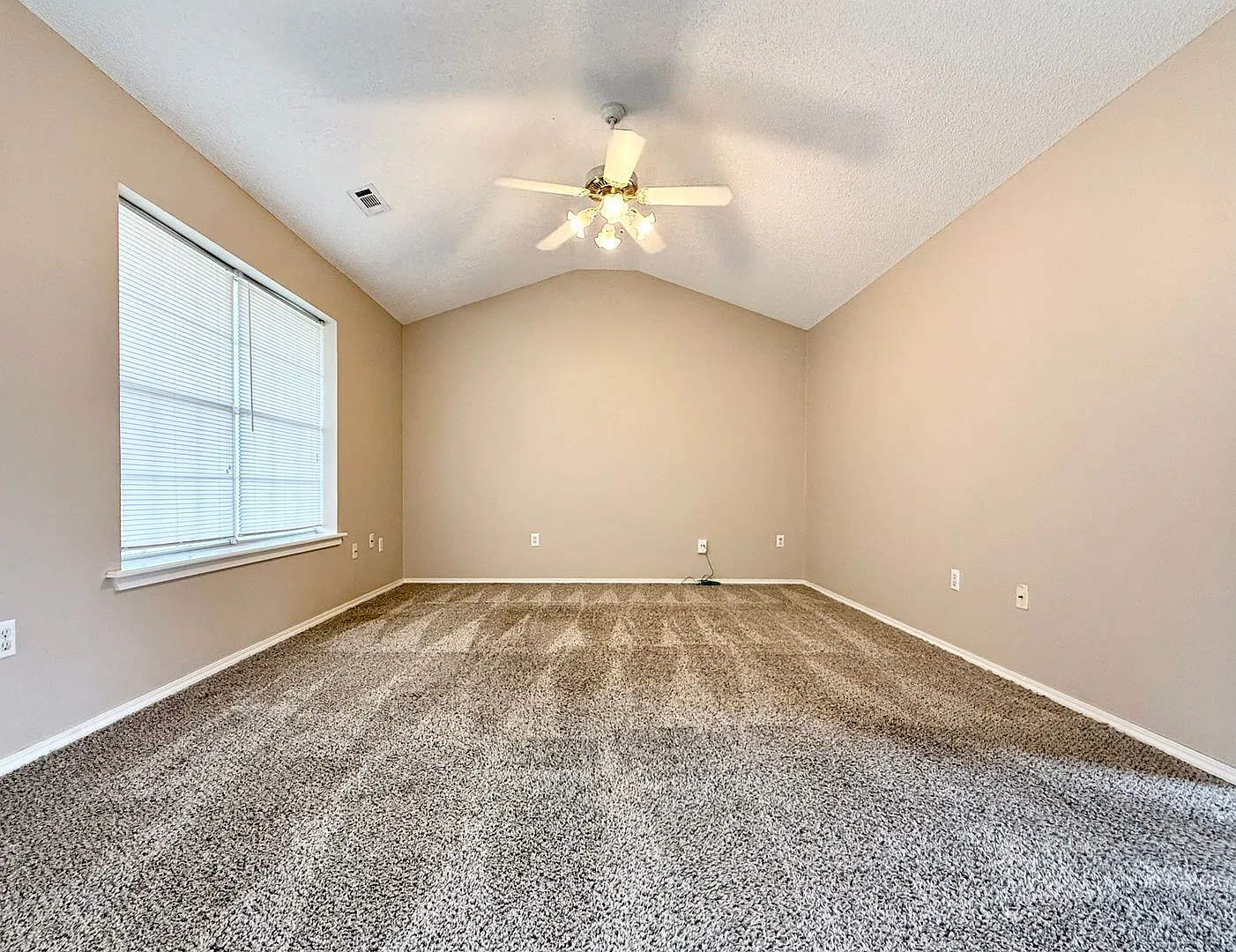 208 S. Bailey — Photo 2