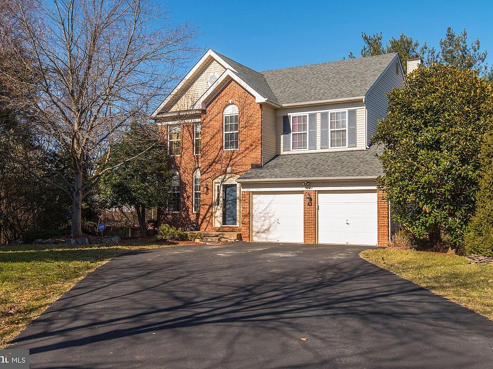 1st image of 1102 Landerset Dr