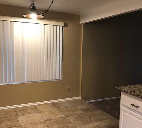 3rd image of 423 Highview St