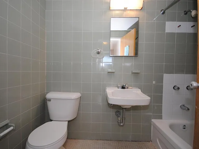 115 Main St E — Photo 9