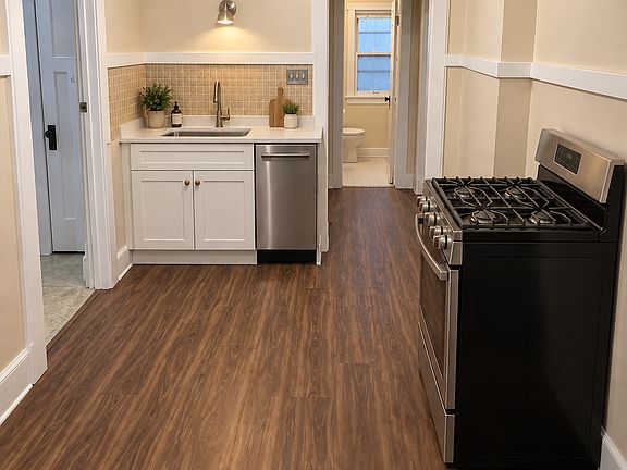 5th image of 8010 Gridley Ave