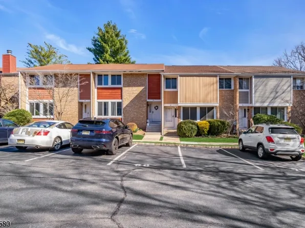 68 Chestnut Ct, Hillsborough Twp., NJ 08844