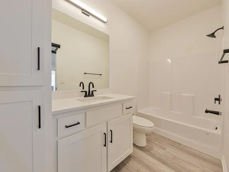 Bellbrook Apartments — Photo 20
