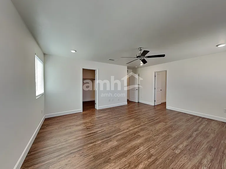 6035 Schmidt St — Photo 10