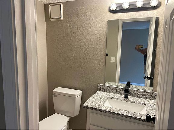 5th image of 1102 Pine Ct APT D