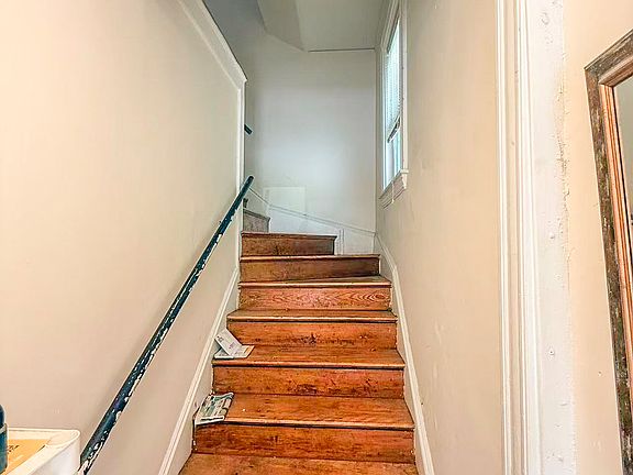 2nd image of 21 Imrie Rd #2