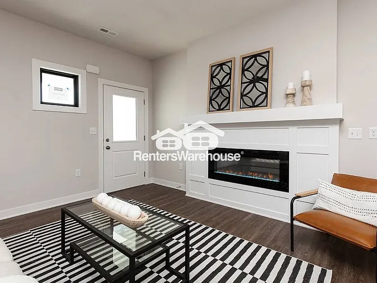 3639 NE Kara Ln — Photo 11