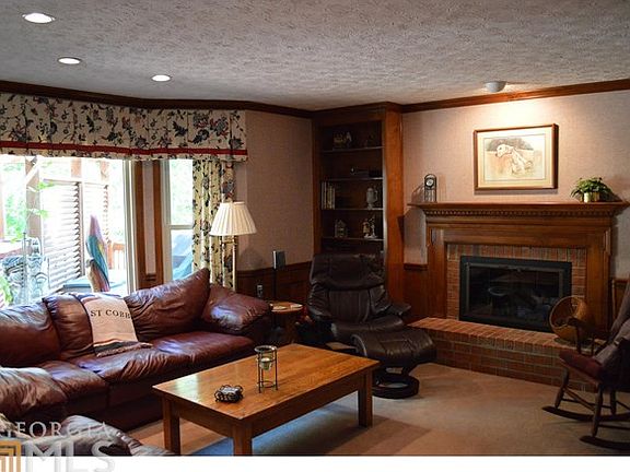 2nd image of 2261 Pine Warbler Ct