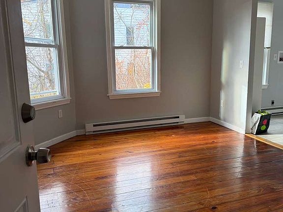 5th image of 56 Dikeman St #1