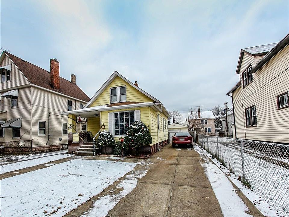1st image of 3843 W 43rd St