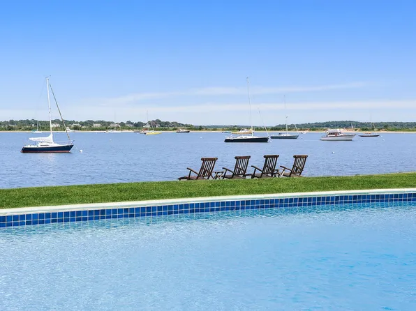 37 E Brander Pkwy, Shelter Island Heights, NY 11965