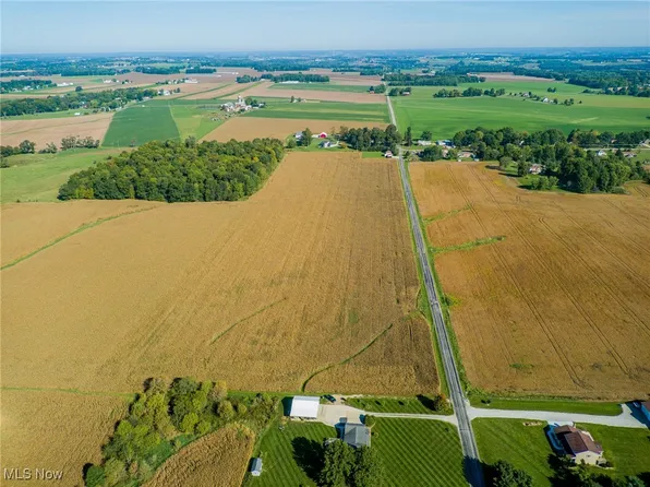 3447 Chippewa Rd, Orrville, OH 44667