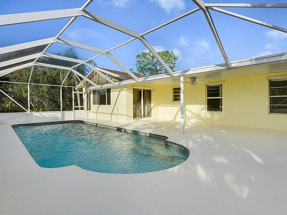 5th image of 8704 SE Sandcastle Cir