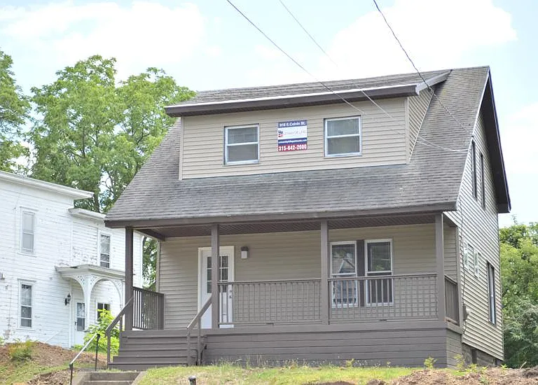 918 E Colvin St — Photo 1