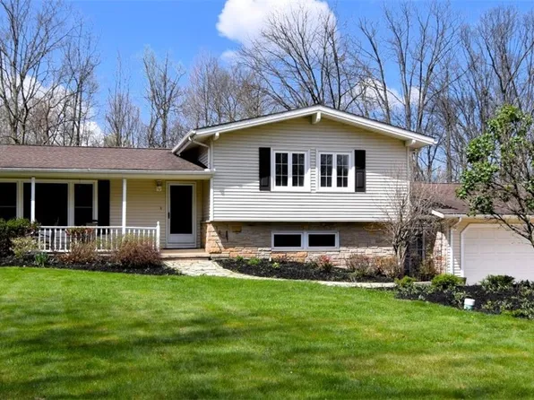 381 Hickory Hill Rd, Chagrin Falls, OH 44022