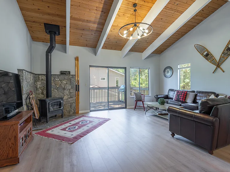 10333 Schaffer Dr — Photo 4