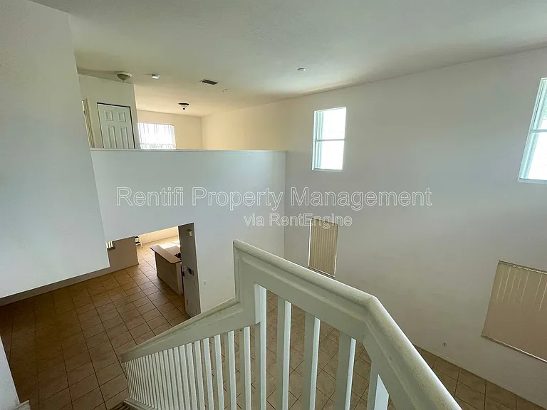 17038 Tremont St — Photo 9