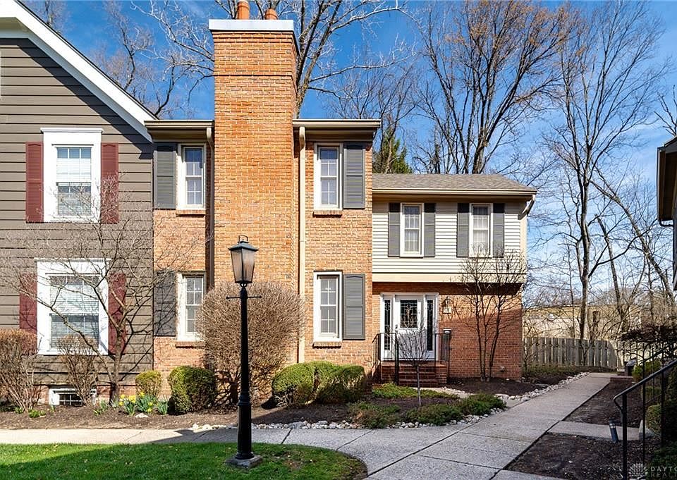 1st image of 15 Nicholson Ct