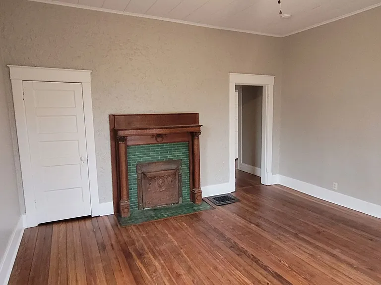 1009 Otto Ct — Photo 2