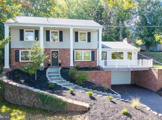 128 Forge Hill Ln, Phoenixville, PA 19460