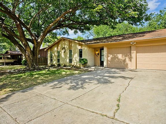 3rd image of 2805 Cecil Dr