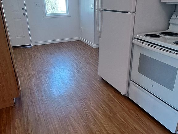 2nd image of 420 SW 7th St #3