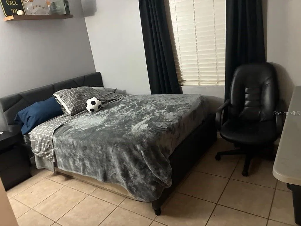 2 bed, 2.0 bath, 1026 sqft, $1,450 — Photo 3