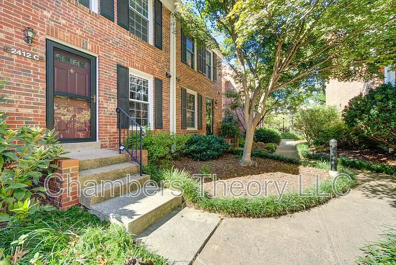 2 bed, 2.5 bath, 1632 sqft, $3,400 — Photo 3