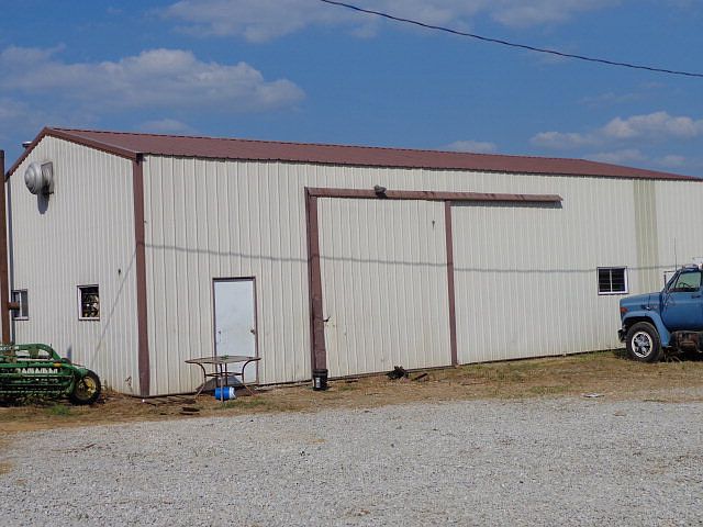 2nd image of 7550 Us Highway 60 W