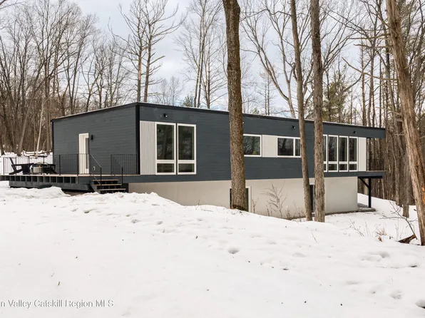 120 Cauterskill Avenue, Catskill, NY 12414