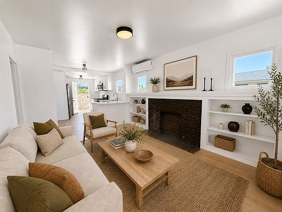 4th image of 3007 Dalton Ave #1/2