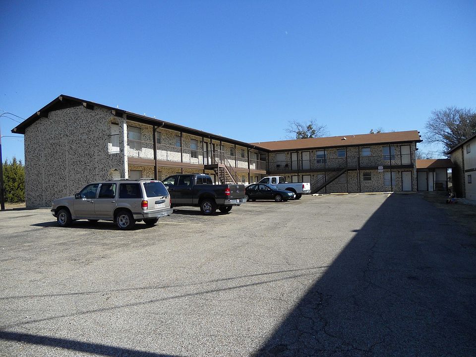 1st image of 3109 Atkinson Ave APT 215