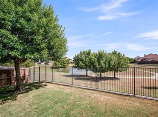 2723 Portside Dr, Grand Prairie, TX 75054