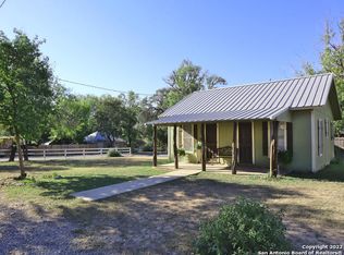303 9th St, Bandera, TX 78003
