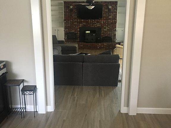 3rd image of 786 E Birch Ave